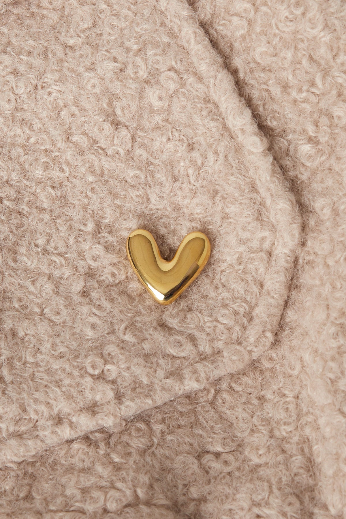brooch heartly