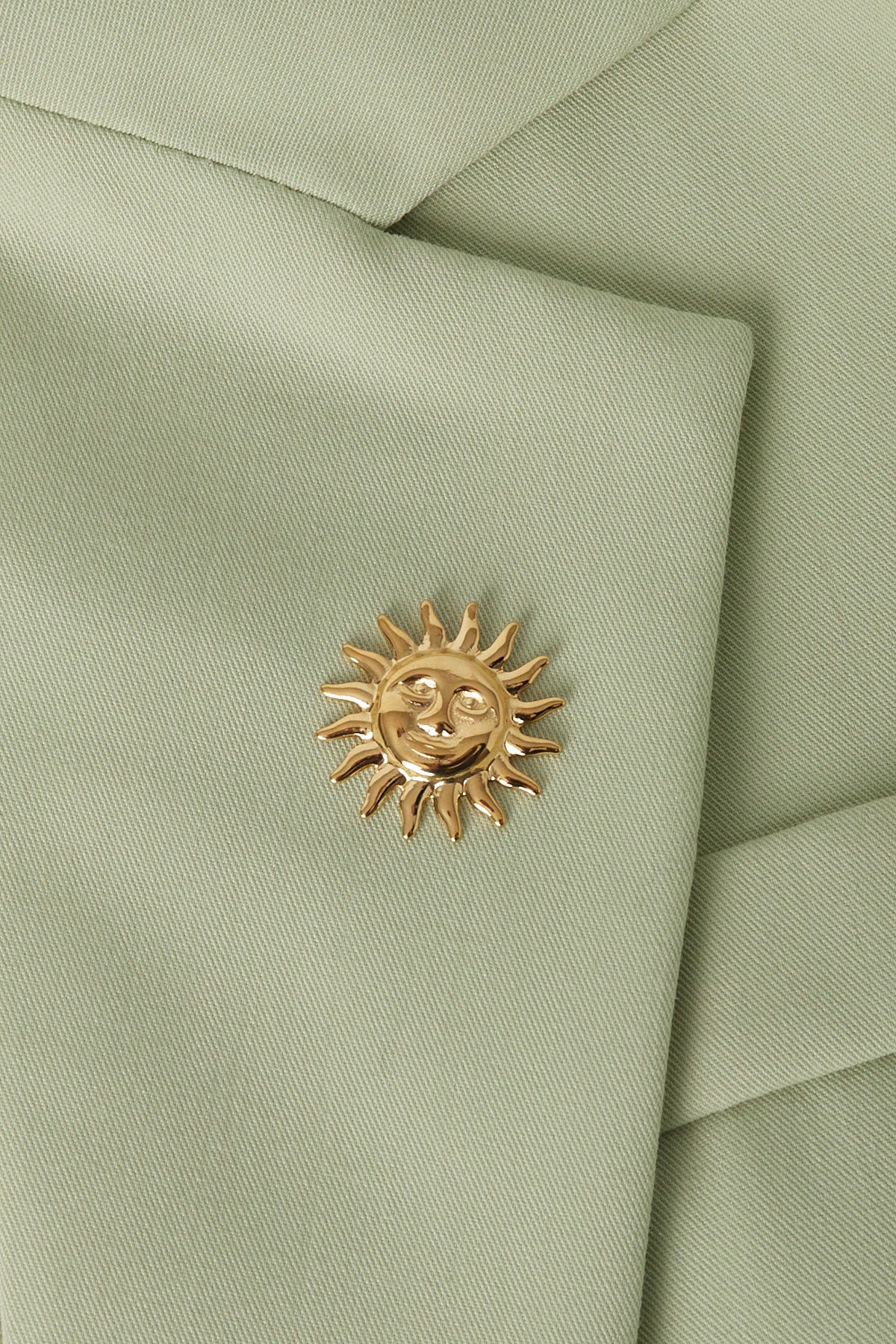 brooch sunshine
