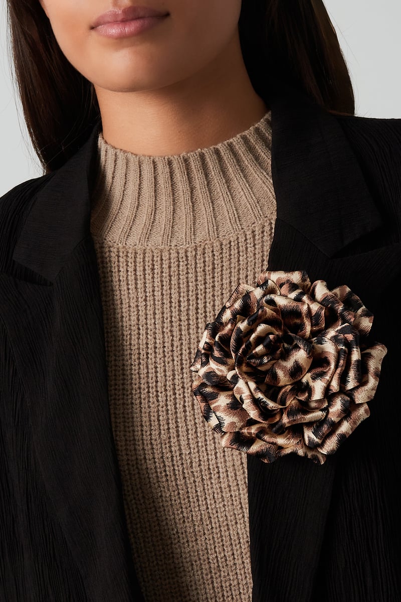 Wild elegance brooch/hair clip