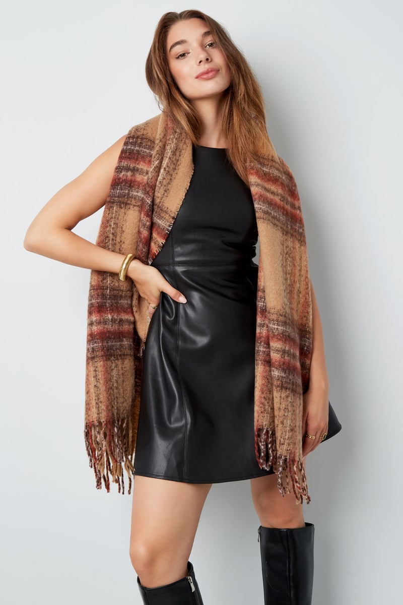 Scarf colorful stripe detail