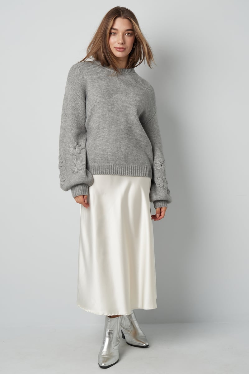 Lovely floral touch sweater - gray