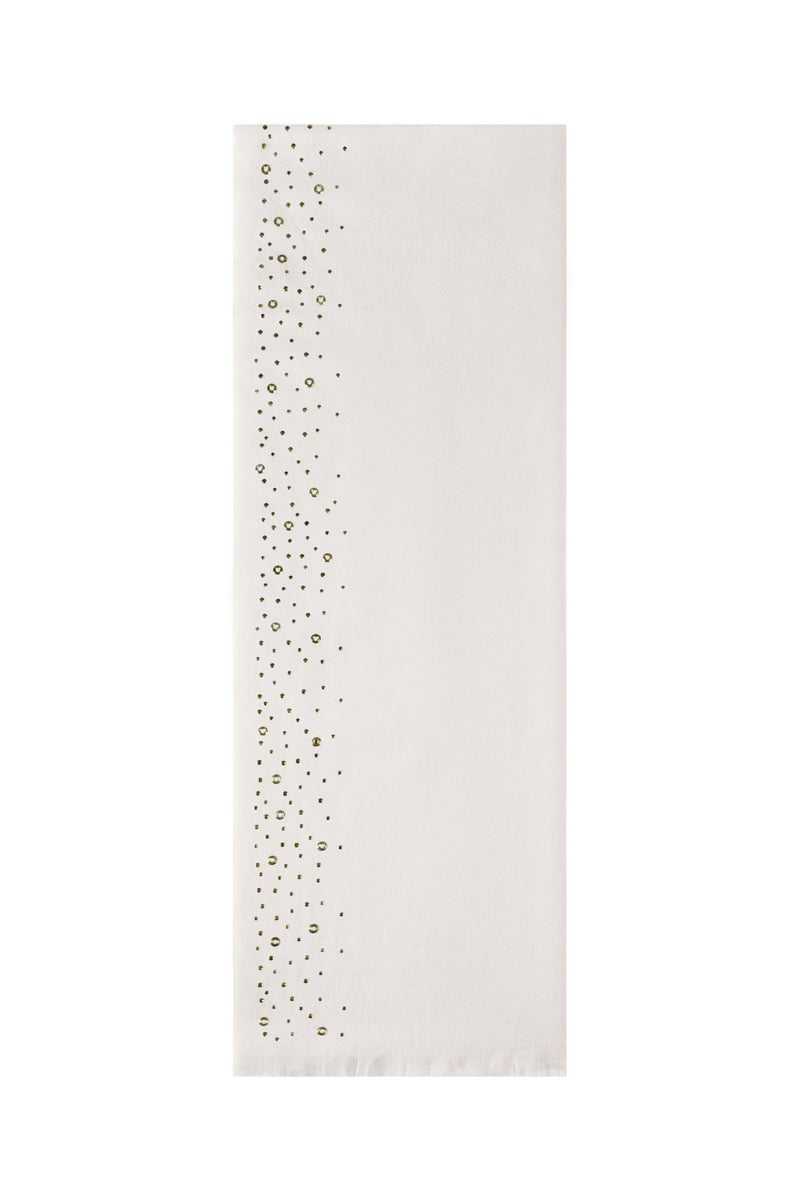 Winter scarf with stones