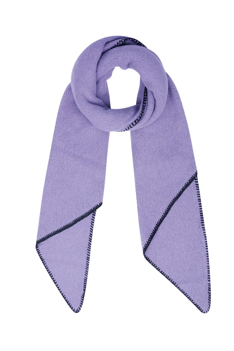 Single-colored winter scarf with black stitching