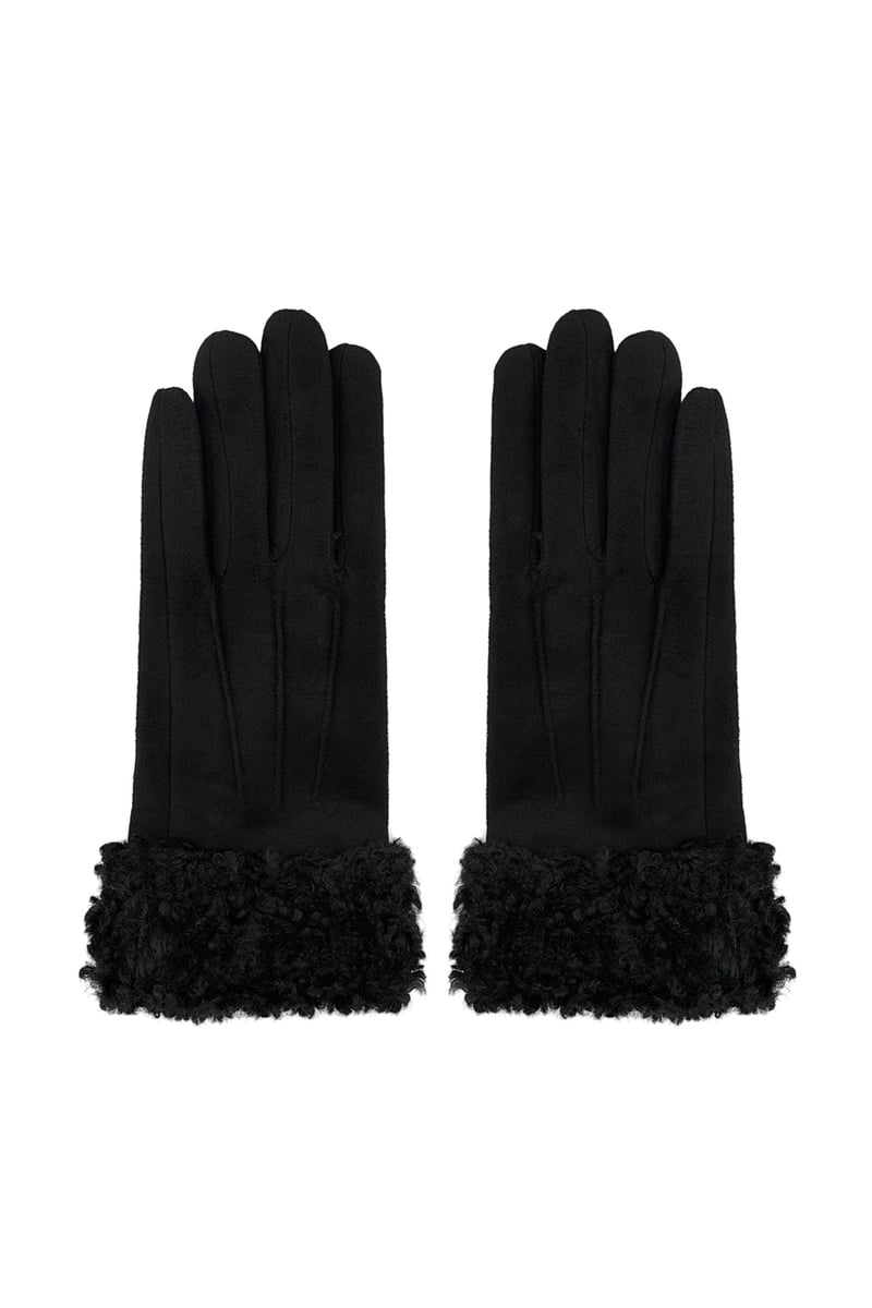 Fuzzy gloves