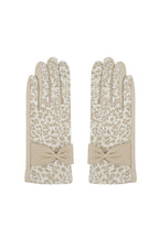 Leopard chic gloves