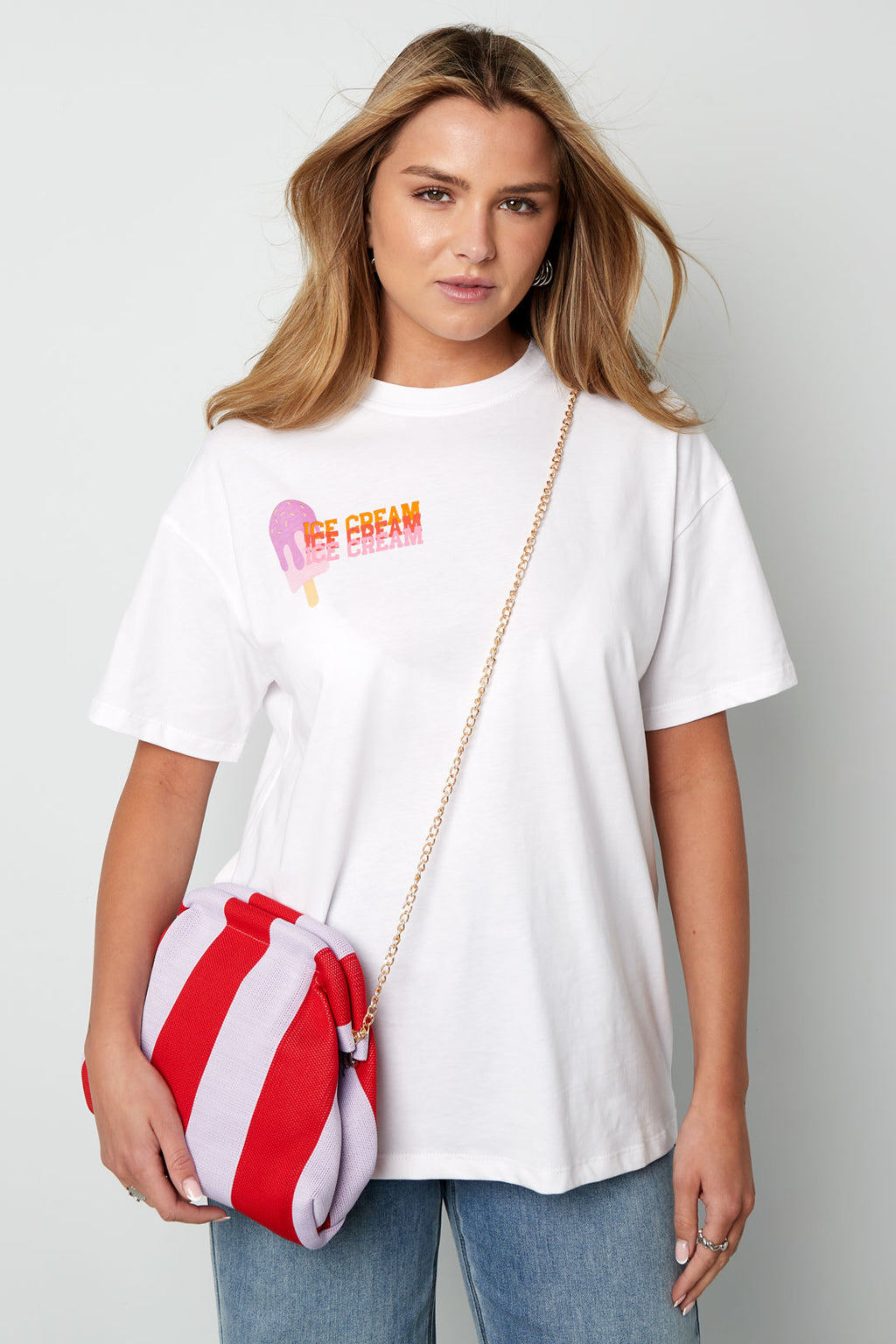 Striped beach clutch