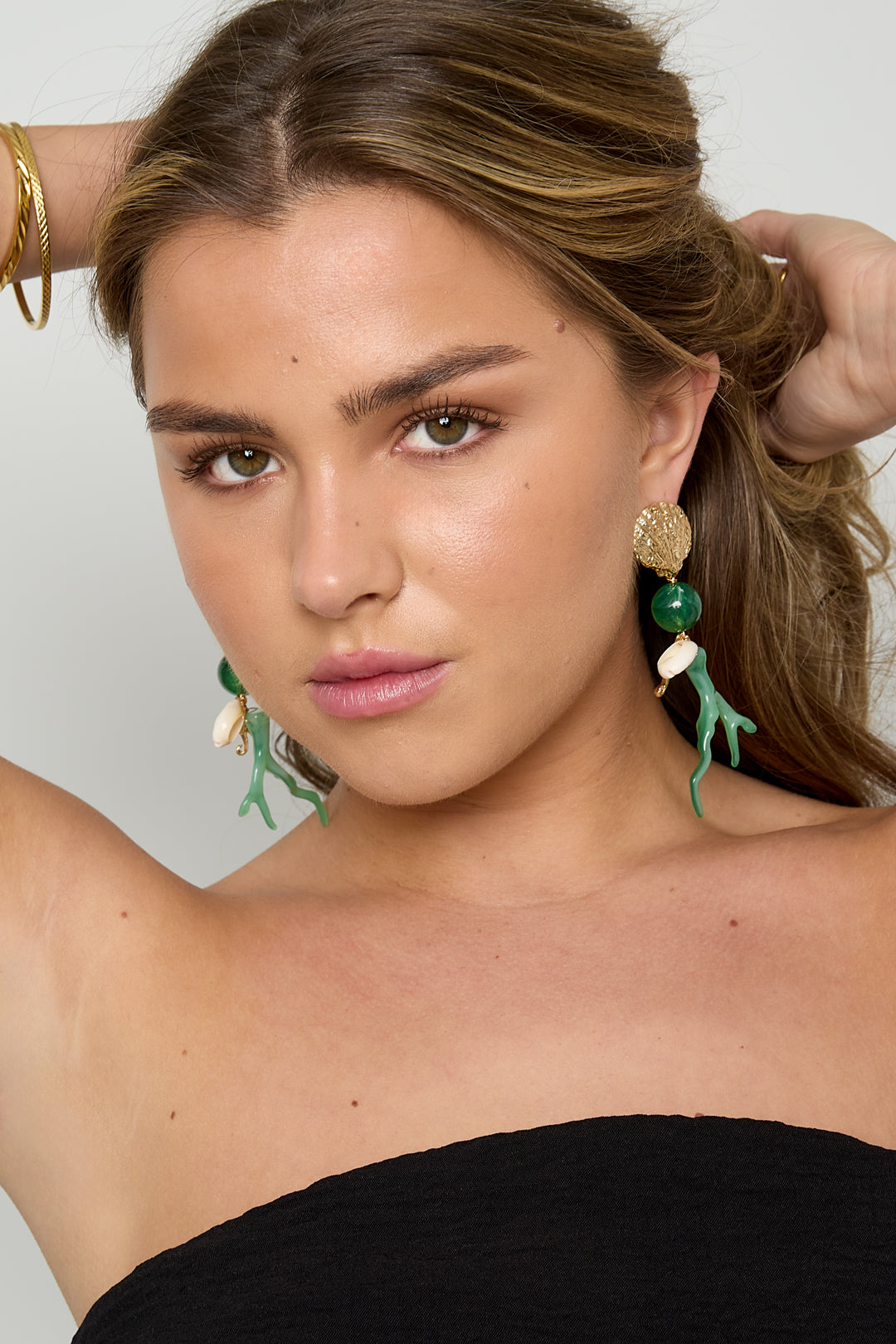 Earrings with coral and sea pendants