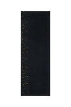 Winter scarf with stones