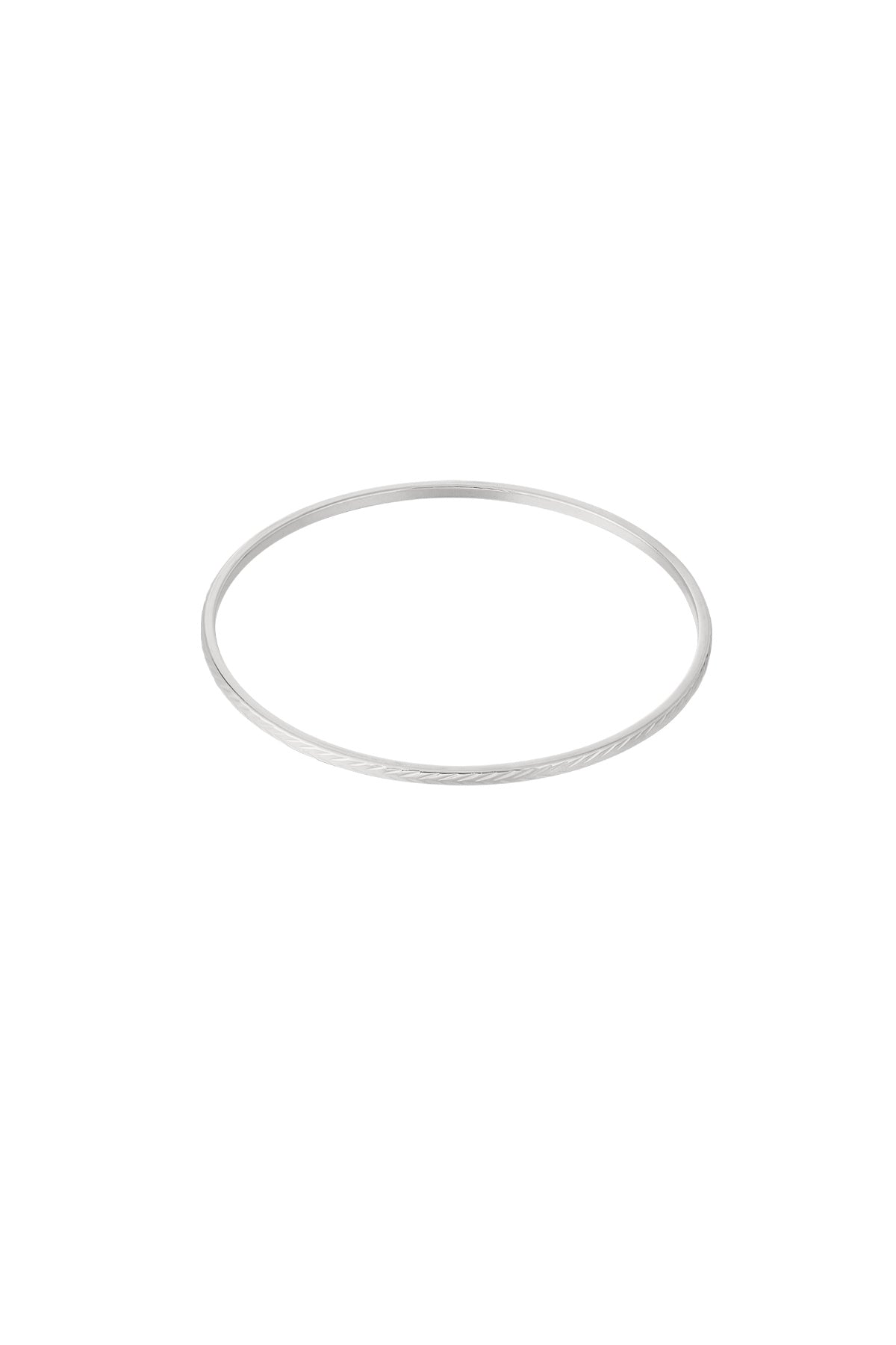 Sleek shine bangle