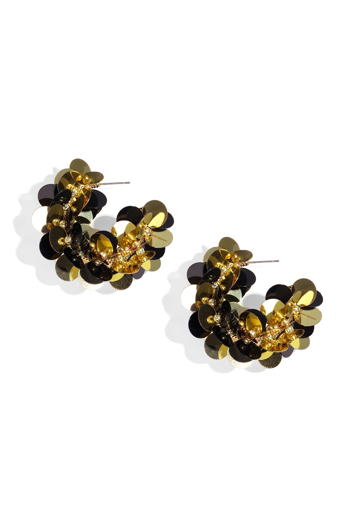 Hoop earrings made of sequins and beads